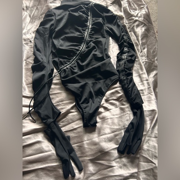Black Glove Bodysuit with Ruching - Picture 4 of 4